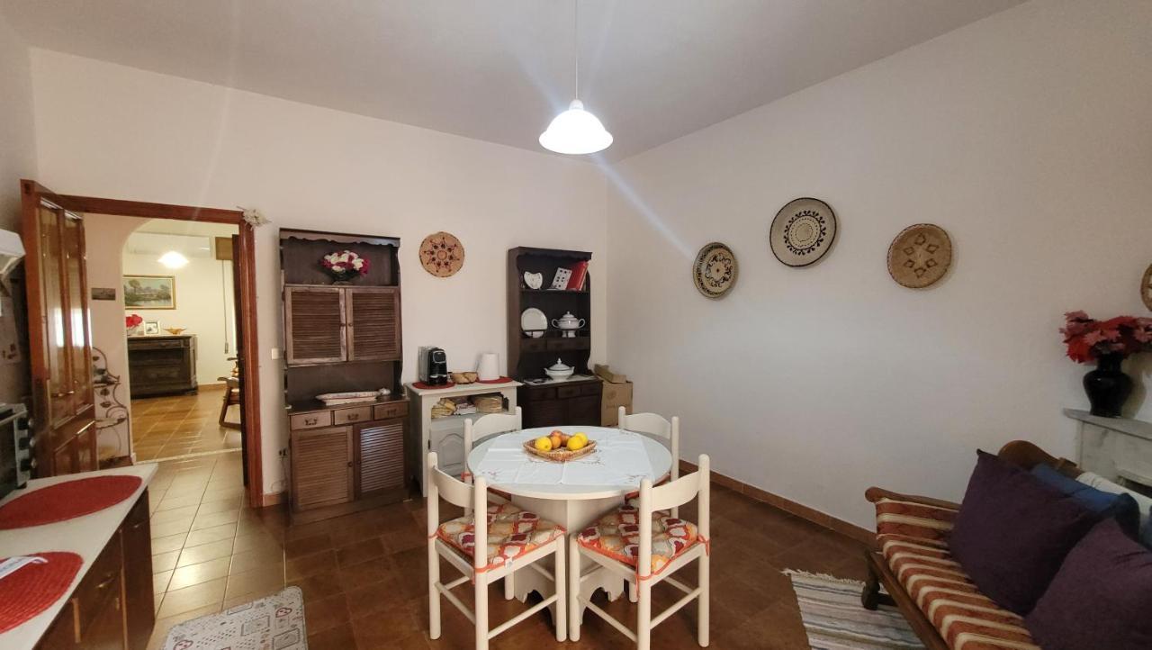 Holiday Maria Luisa Villa Galtellì Kültér fotó